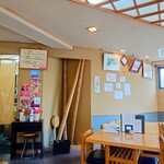 やぶ善 - 店内中央。