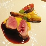 グラン シャン - シャラン産鴨胸肉と和牛ラムシンのステーキ