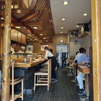 東鮨 - 店内