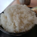 枚方もりもり亭 - ごはん（特盛）（上から）