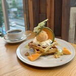 en cafe - ・seasonal waffle 〜メロンと香るエルダーフラワー〜
・ホットデカフェ