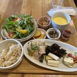 G831 Natural Kitchen & Cafe - 