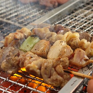 店長が丁寧に焼き上げる、牛タンや串焼きが自慢！
