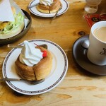 コメダ珈琲店 - コーヒー他、シロノワールやハンバーガー♪