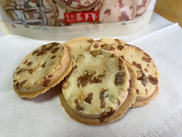 南部せんべい乃 巖手屋 盛岡フェザン店 - 盛岡（せんべい）の写真