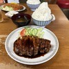 大衆食堂とみ