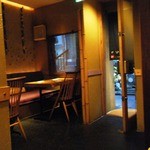 Suzunari - 店内は、モダン（←死語？）な感じ。