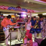 金钱豹 - バンドの生演奏があったりします