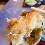 ひがし川 - ぷりぷりの大きなエビ天。