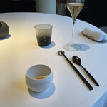 レストラン オオツ - わくわくするスタートセット。土曜の夜をオオツさんで楽しむ人がたくさん