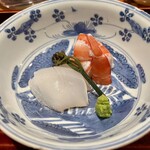 日本料理 別府 廣門 - お造り　紋甲烏賊（おろしたてでまだピクピク！）　赤足海老　天然わらび
