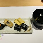 鮨 琥珀 - ウニ、穴子、玉子、かんぴょう巻き、お吸い物