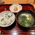 日本料理 別府 廣門 - タラの芽天ぷらと炒めとウドのご飯 魚の出汁の味噌汁 おばあさんの糠を使用した糠漬け