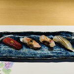 鮨 琥珀 - 漬けまぐろ、アジ、イサキ、コハダ
