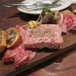 Vineria gianni - お肉屋さんの一皿