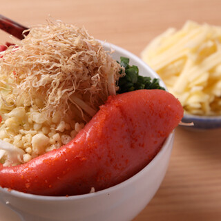 出汁にこだわった、自慢のもんじゃとお好み焼きをご提供！