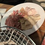 転石 - 色んな新鮮なホルモン、コリコリしてめちゃくちゃ美味しい！