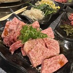 岡田精肉店 - 