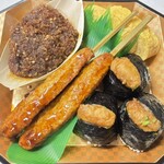 美濃味匠 - ごま味噌三元豚ヒレカツ　だし巻きたまご
名古屋コーチン入り棒つくね　黄金夢天むす