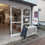 SAZANAMi - 手前は服飾や雑貨などが　この辺りかわいいお店いっぱい　ワークショップやってるお店も有り