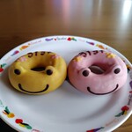 イクミママのどうぶつドーナツ 川崎元住吉本店 - 31st かえるのピクルスドーナツ　イエロー＆ピンクセットの写真(^O^)