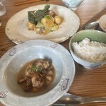 カルティベイト - ライスはお代わり可能