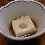 幸寿司 - お通し　ごま豆腐　わさびが美味い！