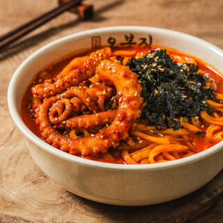 ランチメニューも充実！旨辛メニューをお楽しみください！