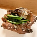 穴子料理と地酒 浅草 川井 - とり貝と行者にんにく