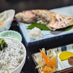 民宿戸髙 - プラス300円でしらす丼に