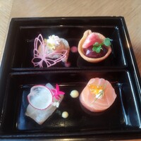 DINING & BAR TABLE 9 TOKYO - 