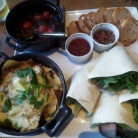 DINING & BAR TABLE 9 TOKYO - 