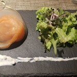 ビストロ プティソレイユ - 演出があります。スモークの香りたまりません！サーモンももちろん美味しい！