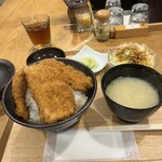 新潟カツ丼 タレカツ 本店 - 2段盛りカツ丼セット（税込1400円）