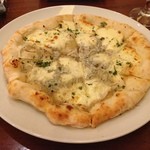 SALUS - ビアンカ（しらすとアンチョビのピッツァ）