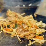 大正お好み屋 ままま - ※ 他の方の豚キムチ焼きそば  ٩( °ꇴ °)۶━╹̻╹̻食べたい