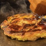 大正お好み屋 ままま - ※ 他の方のミックス焼き  ソースがたまらん