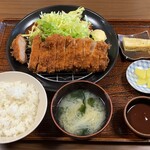 山水 - とんかつ定食(レギュラー)