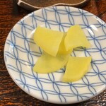 山水 - とんかつ定食(レギュラー)の漬物