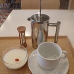 トーコーキッチン - ホットコーヒー 杏仁豆腐