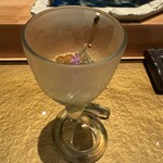 鮨　Shizuku - じゅんさいにのるイクラの仕込みもいい味でした