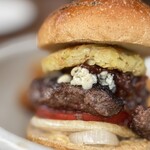 なぎさのハンバーガー - ゴルゴンゾーラのハンバーガー