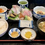 味の店 いわし - お刺身盛り 生ウニ付き