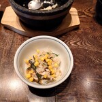 石の蔵 - さいごは　サラダにあったコーンをいれてみた