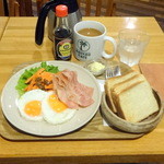 カウカウ　カフェ - ハワイアンブレックファスト720円+コーヒー100円