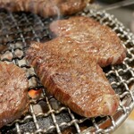 炭火焼肉ホルモンさわいし - 