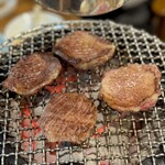 炭火焼肉ホルモンさわいし - 