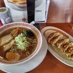 幸楽苑 - 料理写真:中華そば＆餃子　６９０円
