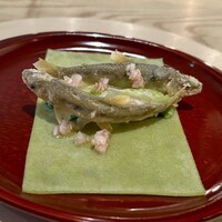 Itsuki - 天龍稚鮎のフリット　新茶のクレープ　レタス　エシャロットソース