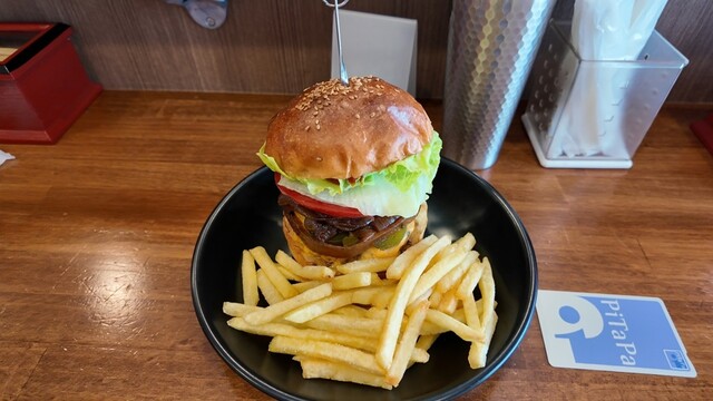 れなはる屋☻＼価格交渉 承ります☆／ Instagram photo by ステーキハウスGONA57 • Aug 22, 2022 at 8